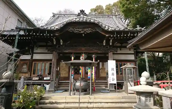 真福寺の本殿・本堂