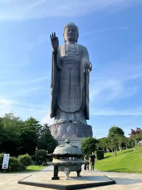 東本願寺本廟 牛久浄苑(牛久大仏)(茨城県)