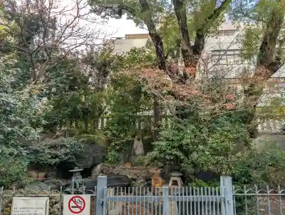 難波神社の{uncategorized: "未分類", other: "その他", undefined: "問題あり", building: "その他建物", grave: "お墓", sacred_gate: "鳥居", guardian: "狛犬", statue: "像", buddha: "仏像", history: "歴史", nature: "自然", garden: "庭園", animal: "動物", pagoda: "塔", temizu: "手水舎", mountain_gate: "山門・神門", sanctuary: "本殿・本堂", subordinate: "末社・摂社", art: "芸術", scenery: "景色", jizo: "地蔵", ema: "絵馬", goshuin: "御朱印", omikuji: "おみくじ", items: "授与品その他", amulet: "お守り", goshuincho: "御朱印帳", eats: "食事", festival: "お祭り", votive_dance: "神楽", shichigosan: "七五三参", wedding: "結婚式", experience: "体験その他", initially: "初詣", around: "周辺", anti_infection: "感染症対策"}