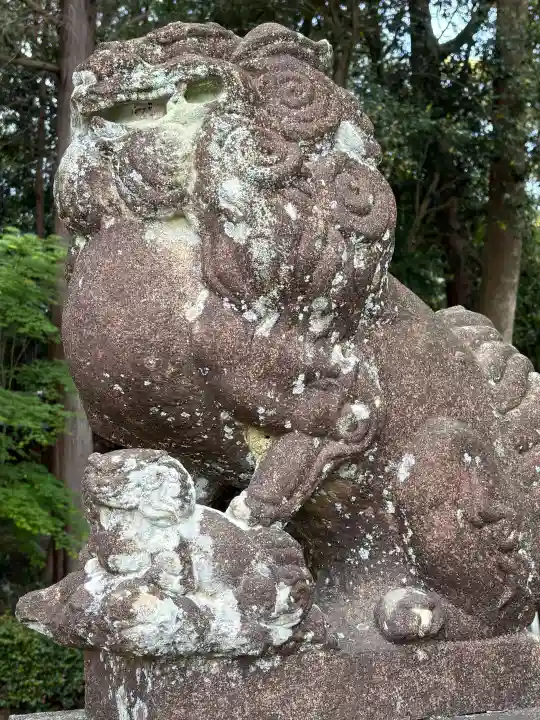 小槻神社の{uncategorized: "未分類", other: "その他", undefined: "問題あり", building: "その他建物", grave: "お墓", sacred_gate: "鳥居", guardian: "狛犬", statue: "像", buddha: "仏像", history: "歴史", nature: "自然", garden: "庭園", animal: "動物", pagoda: "塔", temizu: "手水舎", mountain_gate: "山門・神門", sanctuary: "本殿・本堂", subordinate: "末社・摂社", art: "芸術", scenery: "景色", jizo: "地蔵", ema: "絵馬", goshuin: "御朱印", omikuji: "おみくじ", items: "授与品その他", amulet: "お守り", goshuincho: "御朱印帳", eats: "食事", festival: "お祭り", votive_dance: "神楽", shichigosan: "七五三参", wedding: "結婚式", experience: "体験その他", initially: "初詣", around: "周辺", anti_infection: "感染症対策"}