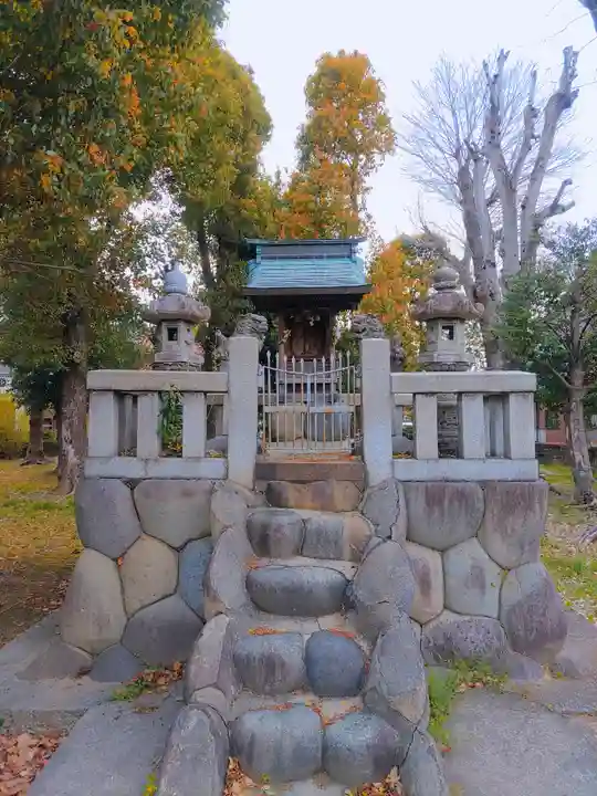 八幡社(毛受)の末社・摂社