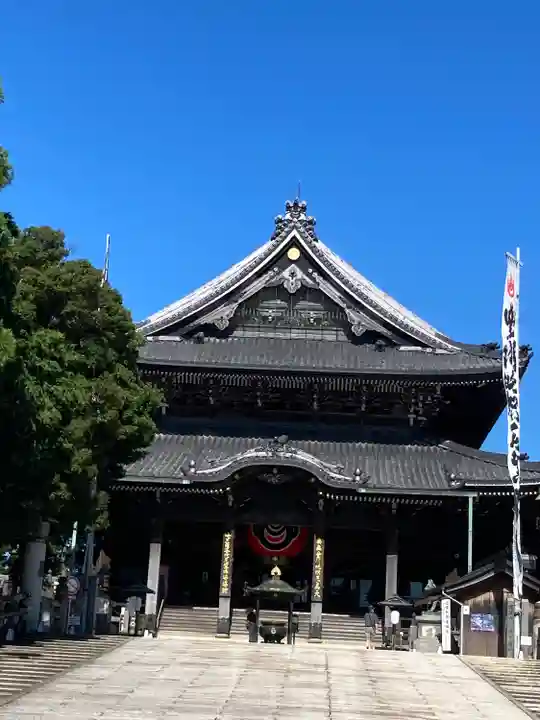 豊川閣 妙厳寺の本殿・本堂