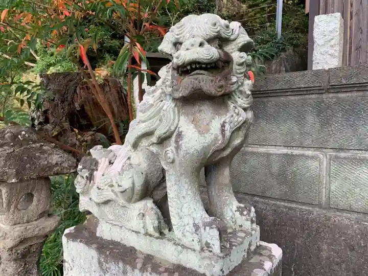 吉浜神社の狛犬