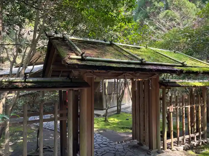 椿大神社の{uncategorized: "未分類", other: "その他", undefined: "問題あり", building: "その他建物", grave: "お墓", sacred_gate: "鳥居", guardian: "狛犬", statue: "像", buddha: "仏像", history: "歴史", nature: "自然", garden: "庭園", animal: "動物", pagoda: "塔", temizu: "手水舎", mountain_gate: "山門・神門", sanctuary: "本殿・本堂", subordinate: "末社・摂社", art: "芸術", scenery: "景色", jizo: "地蔵", ema: "絵馬", goshuin: "御朱印", omikuji: "おみくじ", items: "授与品その他", amulet: "お守り", goshuincho: "御朱印帳", eats: "食事", festival: "お祭り", votive_dance: "神楽", shichigosan: "七五三参", wedding: "結婚式", experience: "体験その他", initially: "初詣", around: "周辺", anti_infection: "感染症対策"}