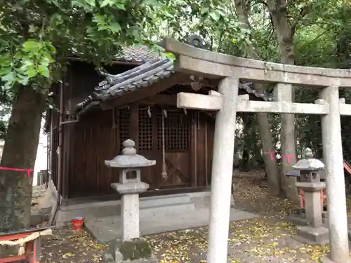 菱妻神社の末社・摂社