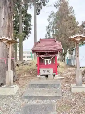 五郎沼薬師神社の{uncategorized: "未分類", other: "その他", undefined: "問題あり", building: "その他建物", grave: "お墓", sacred_gate: "鳥居", guardian: "狛犬", statue: "像", buddha: "仏像", history: "歴史", nature: "自然", garden: "庭園", animal: "動物", pagoda: "塔", temizu: "手水舎", mountain_gate: "山門・神門", sanctuary: "本殿・本堂", subordinate: "末社・摂社", art: "芸術", scenery: "景色", jizo: "地蔵", ema: "絵馬", goshuin: "御朱印", omikuji: "おみくじ", items: "授与品その他", amulet: "お守り", goshuincho: "御朱印帳", eats: "食事", festival: "お祭り", votive_dance: "神楽", shichigosan: "七五三参", wedding: "結婚式", experience: "体験その他", initially: "初詣", around: "周辺", anti_infection: "感染症対策"}