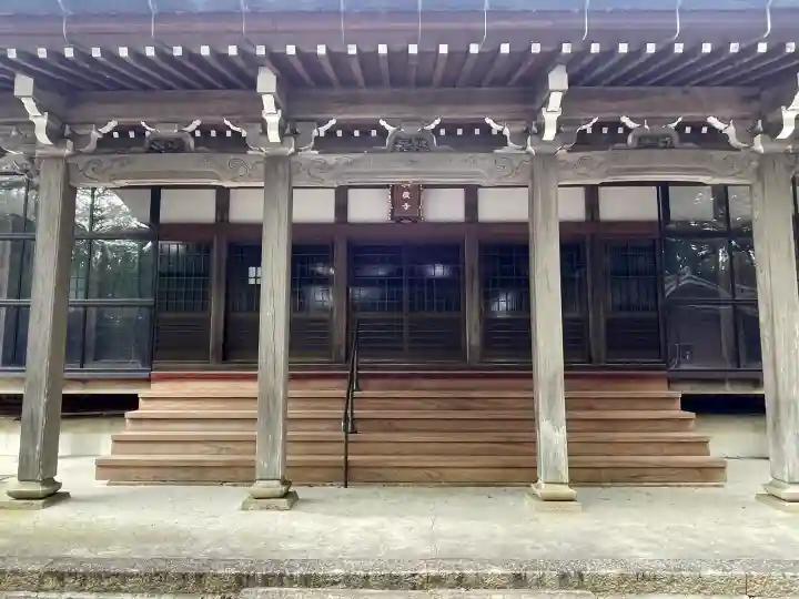 興敬寺の{uncategorized: "未分類", other: "その他", undefined: "問題あり", building: "その他建物", grave: "お墓", sacred_gate: "鳥居", guardian: "狛犬", statue: "像", buddha: "仏像", history: "歴史", nature: "自然", garden: "庭園", animal: "動物", pagoda: "塔", temizu: "手水舎", mountain_gate: "山門・神門", sanctuary: "本殿・本堂", subordinate: "末社・摂社", art: "芸術", scenery: "景色", jizo: "地蔵", ema: "絵馬", goshuin: "御朱印", omikuji: "おみくじ", items: "授与品その他", amulet: "お守り", goshuincho: "御朱印帳", eats: "食事", festival: "お祭り", votive_dance: "神楽", shichigosan: "七五三参", wedding: "結婚式", experience: "体験その他", initially: "初詣", around: "周辺", anti_infection: "感染症対策"}