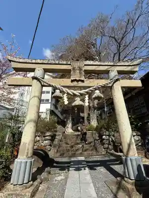 日枝神社の{uncategorized: "未分類", other: "その他", undefined: "問題あり", building: "その他建物", grave: "お墓", sacred_gate: "鳥居", guardian: "狛犬", statue: "像", buddha: "仏像", history: "歴史", nature: "自然", garden: "庭園", animal: "動物", pagoda: "塔", temizu: "手水舎", mountain_gate: "山門・神門", sanctuary: "本殿・本堂", subordinate: "末社・摂社", art: "芸術", scenery: "景色", jizo: "地蔵", ema: "絵馬", goshuin: "御朱印", omikuji: "おみくじ", items: "授与品その他", amulet: "お守り", goshuincho: "御朱印帳", eats: "食事", festival: "お祭り", votive_dance: "神楽", shichigosan: "七五三参", wedding: "結婚式", experience: "体験その他", initially: "初詣", around: "周辺", anti_infection: "感染症対策"}