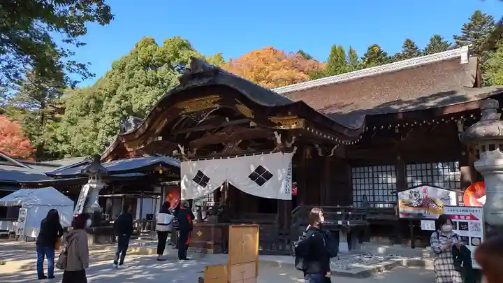 武田神社の本殿・本堂