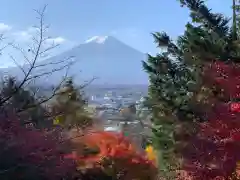 新倉富士浅間神社の景色