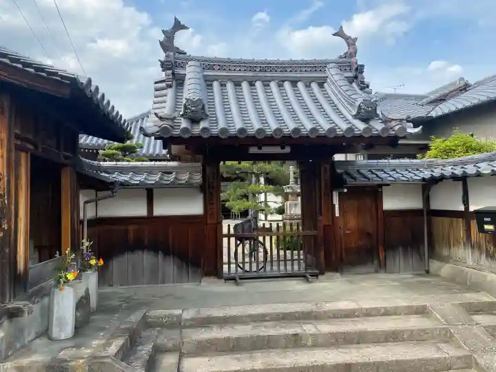 阿弥陀院の{uncategorized: "未分類", other: "その他", undefined: "問題あり", building: "その他建物", grave: "お墓", sacred_gate: "鳥居", guardian: "狛犬", statue: "像", buddha: "仏像", history: "歴史", nature: "自然", garden: "庭園", animal: "動物", pagoda: "塔", temizu: "手水舎", mountain_gate: "山門・神門", sanctuary: "本殿・本堂", subordinate: "末社・摂社", art: "芸術", scenery: "景色", jizo: "地蔵", ema: "絵馬", goshuin: "御朱印", omikuji: "おみくじ", items: "授与品その他", amulet: "お守り", goshuincho: "御朱印帳", eats: "食事", festival: "お祭り", votive_dance: "神楽", shichigosan: "七五三参", wedding: "結婚式", experience: "体験その他", initially: "初詣", around: "周辺", anti_infection: "感染症対策"}