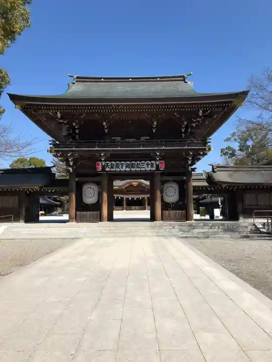 寒川神社の山門・神門