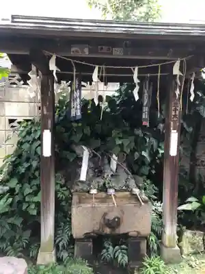 四谷於岩稲荷田宮神社の手水舎