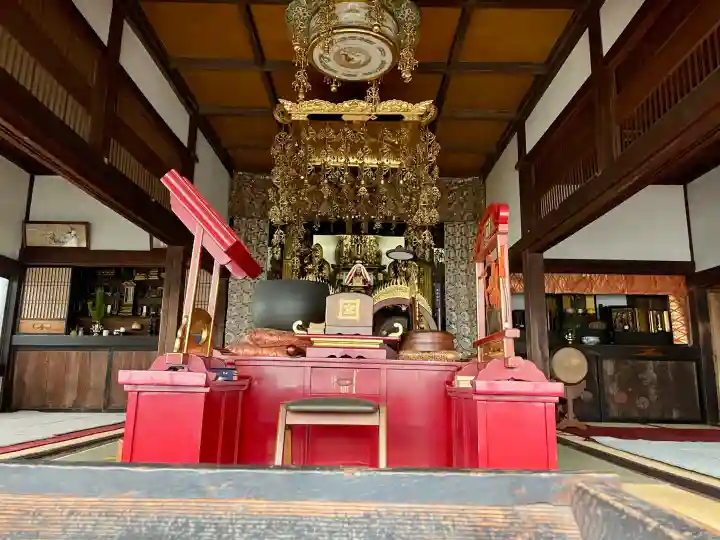 信行寺の{uncategorized: "未分類", other: "その他", undefined: "問題あり", building: "その他建物", grave: "お墓", sacred_gate: "鳥居", guardian: "狛犬", statue: "像", buddha: "仏像", history: "歴史", nature: "自然", garden: "庭園", animal: "動物", pagoda: "塔", temizu: "手水舎", mountain_gate: "山門・神門", sanctuary: "本殿・本堂", subordinate: "末社・摂社", art: "芸術", scenery: "景色", jizo: "地蔵", ema: "絵馬", goshuin: "御朱印", omikuji: "おみくじ", items: "授与品その他", amulet: "お守り", goshuincho: "御朱印帳", eats: "食事", festival: "お祭り", votive_dance: "神楽", shichigosan: "七五三参", wedding: "結婚式", experience: "体験その他", initially: "初詣", around: "周辺", anti_infection: "感染症対策"}