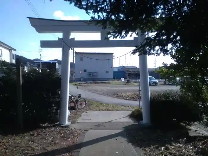 鎧神社の鳥居