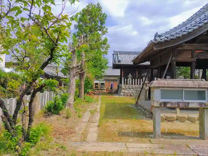 神明社(千秋町一色)の末社・摂社