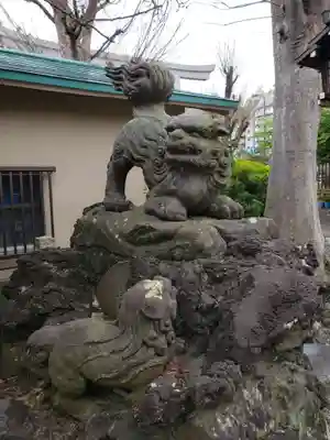 新宿下落合氷川神社の狛犬