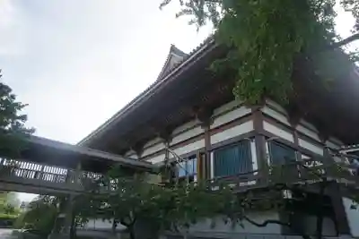 西新井大師総持寺の本殿・本堂