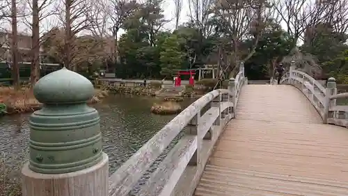 千束八幡神社の庭園