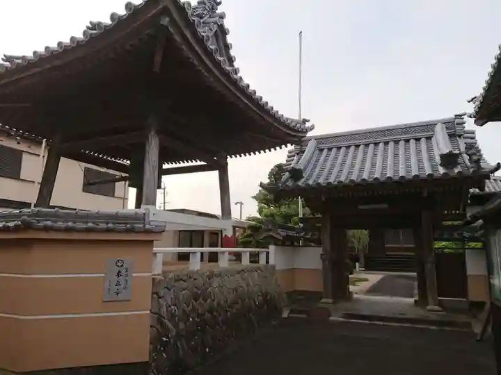 本立寺の山門・神門