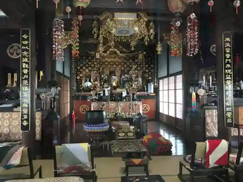 帆山寺の本殿・本堂