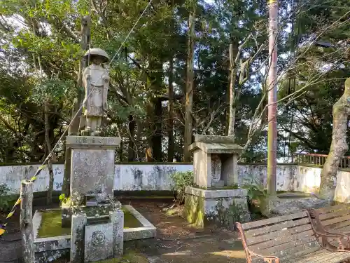 千光寺の{uncategorized: "未分類", other: "その他", undefined: "問題あり", building: "その他建物", grave: "お墓", sacred_gate: "鳥居", guardian: "狛犬", statue: "像", buddha: "仏像", history: "歴史", nature: "自然", garden: "庭園", animal: "動物", pagoda: "塔", temizu: "手水舎", mountain_gate: "山門・神門", sanctuary: "本殿・本堂", subordinate: "末社・摂社", art: "芸術", scenery: "景色", jizo: "地蔵", ema: "絵馬", goshuin: "御朱印", omikuji: "おみくじ", items: "授与品その他", amulet: "お守り", goshuincho: "御朱印帳", eats: "食事", festival: "お祭り", votive_dance: "神楽", shichigosan: "七五三参", wedding: "結婚式", experience: "体験その他", initially: "初詣", around: "周辺", anti_infection: "感染症対策"}