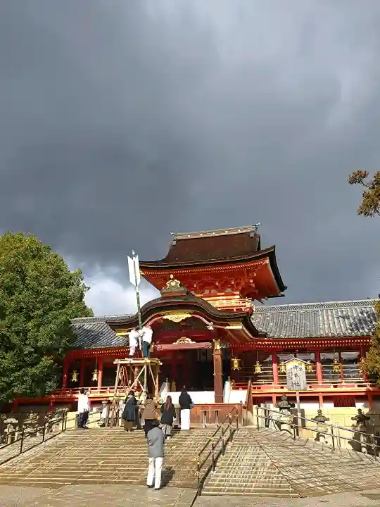 石清水八幡宮の{uncategorized: "未分類", other: "その他", undefined: "問題あり", building: "その他建物", grave: "お墓", sacred_gate: "鳥居", guardian: "狛犬", statue: "像", buddha: "仏像", history: "歴史", nature: "自然", garden: "庭園", animal: "動物", pagoda: "塔", temizu: "手水舎", mountain_gate: "山門・神門", sanctuary: "本殿・本堂", subordinate: "末社・摂社", art: "芸術", scenery: "景色", jizo: "地蔵", ema: "絵馬", goshuin: "御朱印", omikuji: "おみくじ", items: "授与品その他", amulet: "お守り", goshuincho: "御朱印帳", eats: "食事", festival: "お祭り", votive_dance: "神楽", shichigosan: "七五三参", wedding: "結婚式", experience: "体験その他", initially: "初詣", around: "周辺", anti_infection: "感染症対策"}