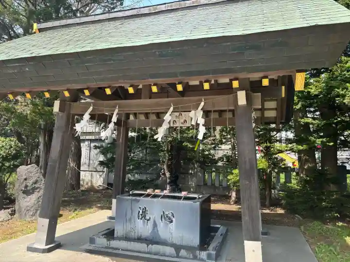 篠路神社の{uncategorized: "未分類", other: "その他", undefined: "問題あり", building: "その他建物", grave: "お墓", sacred_gate: "鳥居", guardian: "狛犬", statue: "像", buddha: "仏像", history: "歴史", nature: "自然", garden: "庭園", animal: "動物", pagoda: "塔", temizu: "手水舎", mountain_gate: "山門・神門", sanctuary: "本殿・本堂", subordinate: "末社・摂社", art: "芸術", scenery: "景色", jizo: "地蔵", ema: "絵馬", goshuin: "御朱印", omikuji: "おみくじ", items: "授与品その他", amulet: "お守り", goshuincho: "御朱印帳", eats: "食事", festival: "お祭り", votive_dance: "神楽", shichigosan: "七五三参", wedding: "結婚式", experience: "体験その他", initially: "初詣", around: "周辺", anti_infection: "感染症対策"}