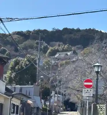 園城寺（三井寺）の{uncategorized: "未分類", other: "その他", undefined: "問題あり", building: "その他建物", grave: "お墓", sacred_gate: "鳥居", guardian: "狛犬", statue: "像", buddha: "仏像", history: "歴史", nature: "自然", garden: "庭園", animal: "動物", pagoda: "塔", temizu: "手水舎", mountain_gate: "山門・神門", sanctuary: "本殿・本堂", subordinate: "末社・摂社", art: "芸術", scenery: "景色", jizo: "地蔵", ema: "絵馬", goshuin: "御朱印", omikuji: "おみくじ", items: "授与品その他", amulet: "お守り", goshuincho: "御朱印帳", eats: "食事", festival: "お祭り", votive_dance: "神楽", shichigosan: "七五三参", wedding: "結婚式", experience: "体験その他", initially: "初詣", around: "周辺", anti_infection: "感染症対策"}