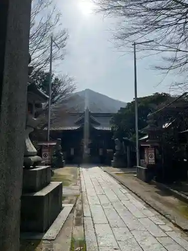 宇津神社の{uncategorized: "未分類", other: "その他", undefined: "問題あり", building: "その他建物", grave: "お墓", sacred_gate: "鳥居", guardian: "狛犬", statue: "像", buddha: "仏像", history: "歴史", nature: "自然", garden: "庭園", animal: "動物", pagoda: "塔", temizu: "手水舎", mountain_gate: "山門・神門", sanctuary: "本殿・本堂", subordinate: "末社・摂社", art: "芸術", scenery: "景色", jizo: "地蔵", ema: "絵馬", goshuin: "御朱印", omikuji: "おみくじ", items: "授与品その他", amulet: "お守り", goshuincho: "御朱印帳", eats: "食事", festival: "お祭り", votive_dance: "神楽", shichigosan: "七五三参", wedding: "結婚式", experience: "体験その他", initially: "初詣", around: "周辺", anti_infection: "感染症対策"}