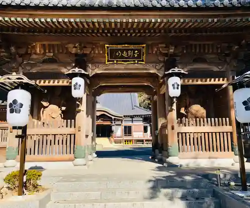 弘誓寺の山門・神門