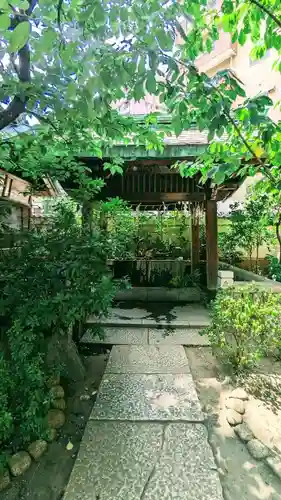 小野照崎神社の手水