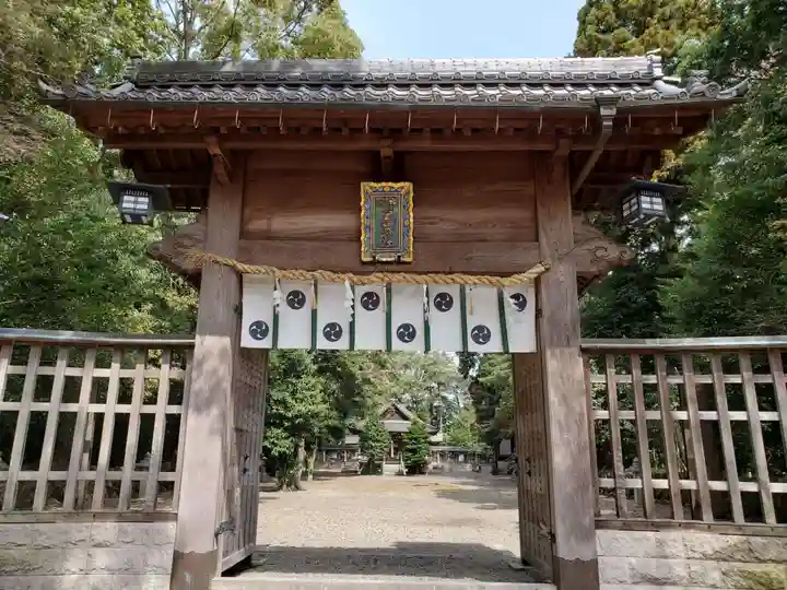 菅田神社の山門・神門