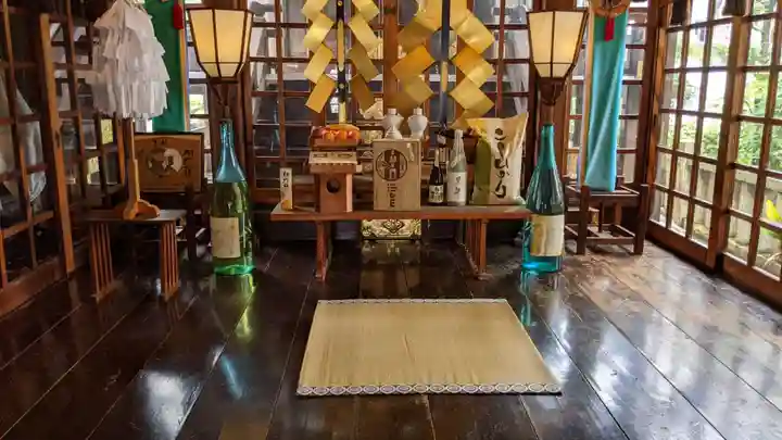 三輪神社の本殿・本堂