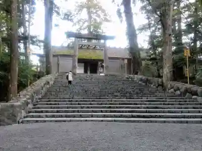 伊勢神宮内宮（皇大神宮）の{uncategorized: "未分類", other: "その他", undefined: "問題あり", building: "その他建物", grave: "お墓", sacred_gate: "鳥居", guardian: "狛犬", statue: "像", buddha: "仏像", history: "歴史", nature: "自然", garden: "庭園", animal: "動物", pagoda: "塔", temizu: "手水舎", mountain_gate: "山門・神門", sanctuary: "本殿・本堂", subordinate: "末社・摂社", art: "芸術", scenery: "景色", jizo: "地蔵", ema: "絵馬", goshuin: "御朱印", omikuji: "おみくじ", items: "授与品その他", amulet: "お守り", goshuincho: "御朱印帳", eats: "食事", festival: "お祭り", votive_dance: "神楽", shichigosan: "七五三参", wedding: "結婚式", experience: "体験その他", initially: "初詣", around: "周辺", anti_infection: "感染症対策"}