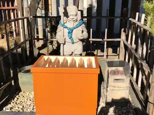 白幡八幡神社の像