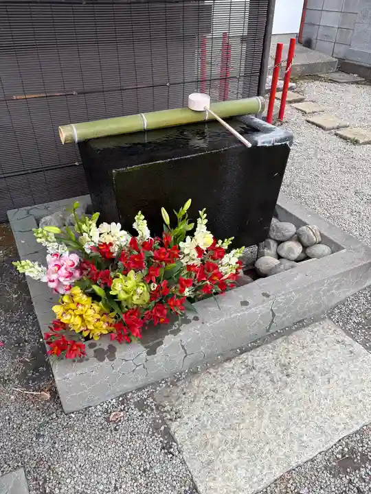 上尾御嶽神社の手水舎
