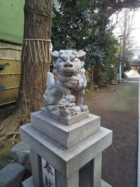 銀杏岡八幡神社の狛犬