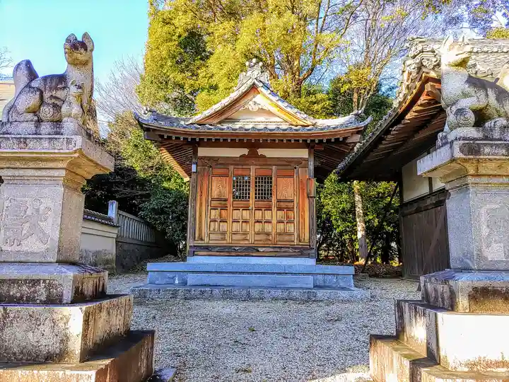 根崎八幡神社の末社・摂社