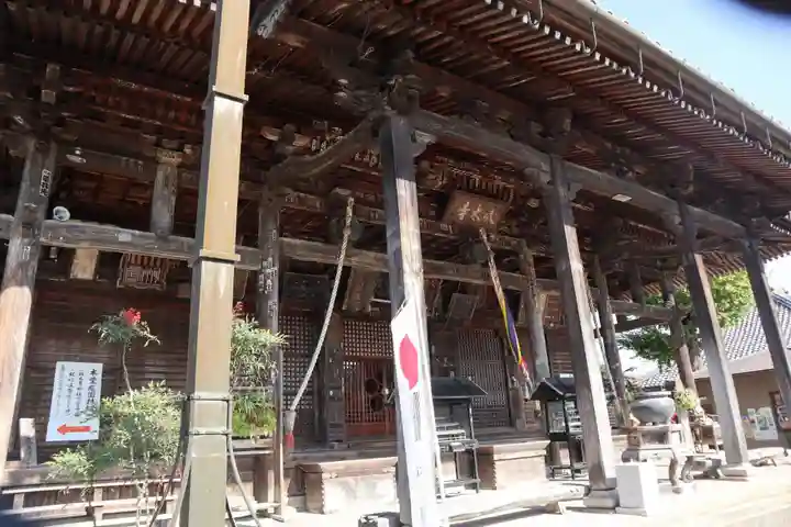 穴太寺の本殿・本堂