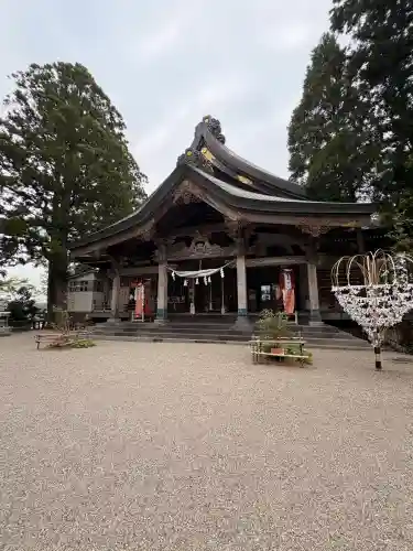 太平山三吉神社総本宮の{uncategorized: "未分類", other: "その他", undefined: "問題あり", building: "その他建物", grave: "お墓", sacred_gate: "鳥居", guardian: "狛犬", statue: "像", buddha: "仏像", history: "歴史", nature: "自然", garden: "庭園", animal: "動物", pagoda: "塔", temizu: "手水舎", mountain_gate: "山門・神門", sanctuary: "本殿・本堂", subordinate: "末社・摂社", art: "芸術", scenery: "景色", jizo: "地蔵", ema: "絵馬", goshuin: "御朱印", omikuji: "おみくじ", items: "授与品その他", amulet: "お守り", goshuincho: "御朱印帳", eats: "食事", festival: "お祭り", votive_dance: "神楽", shichigosan: "七五三参", wedding: "結婚式", experience: "体験その他", initially: "初詣", around: "周辺", anti_infection: "感染症対策"}