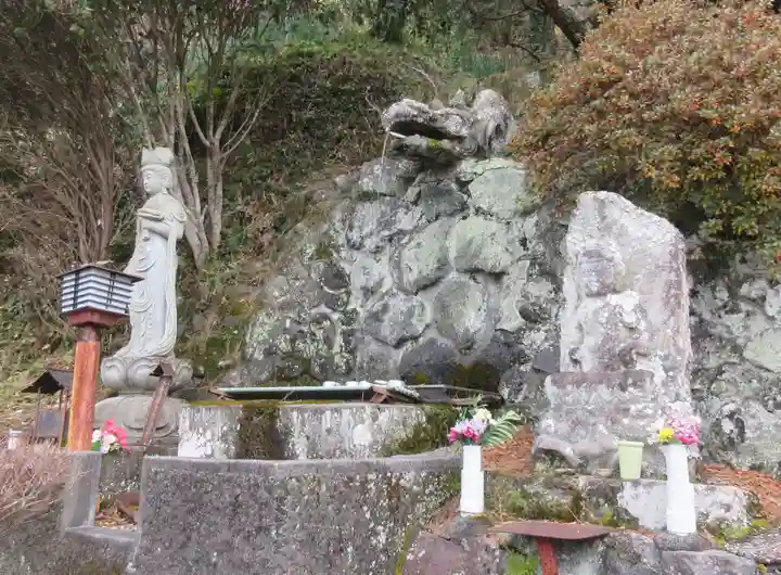 高蔵山 大山寺の手水舎
