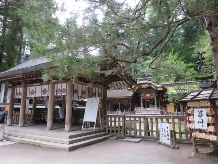 諏訪大社の本殿・本堂