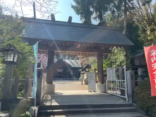 神明社の山門