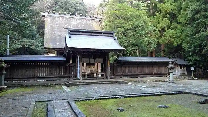 若狭彦神社(上社)の本殿・本堂