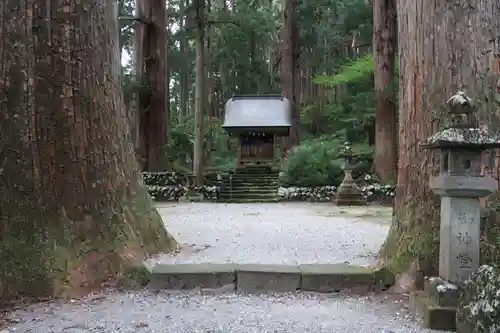 雄山神社中宮祈願殿(富山県)