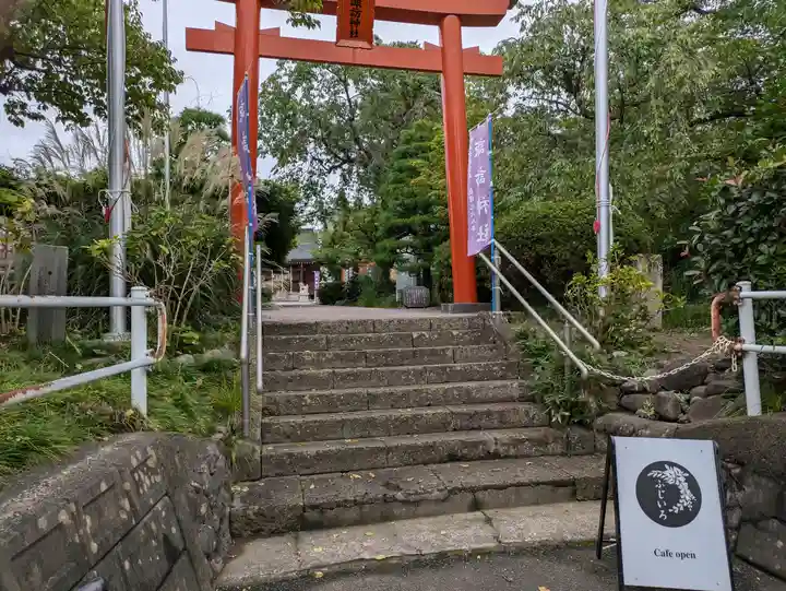 諏訪神社の鳥居