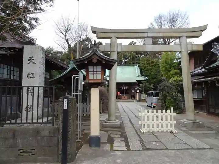 高円寺天祖神社の鳥居