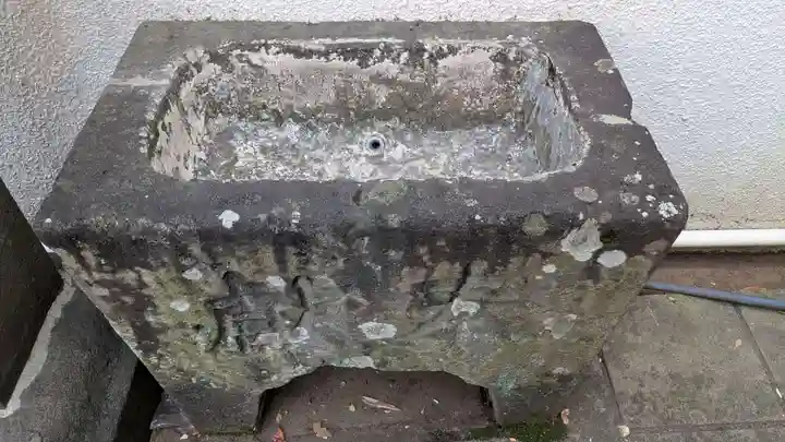 本古川町稲荷神社の手水舎