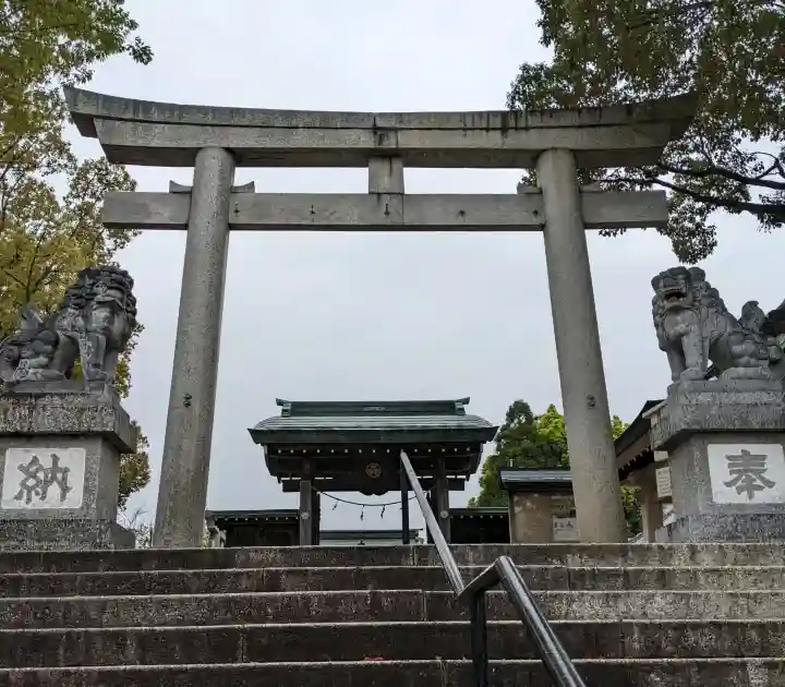 尾陽神社の{uncategorized: "未分類", other: "その他", undefined: "問題あり", building: "その他建物", grave: "お墓", sacred_gate: "鳥居", guardian: "狛犬", statue: "像", buddha: "仏像", history: "歴史", nature: "自然", garden: "庭園", animal: "動物", pagoda: "塔", temizu: "手水舎", mountain_gate: "山門・神門", sanctuary: "本殿・本堂", subordinate: "末社・摂社", art: "芸術", scenery: "景色", jizo: "地蔵", ema: "絵馬", goshuin: "御朱印", omikuji: "おみくじ", items: "授与品その他", amulet: "お守り", goshuincho: "御朱印帳", eats: "食事", festival: "お祭り", votive_dance: "神楽", shichigosan: "七五三参", wedding: "結婚式", experience: "体験その他", initially: "初詣", around: "周辺", anti_infection: "感染症対策"}